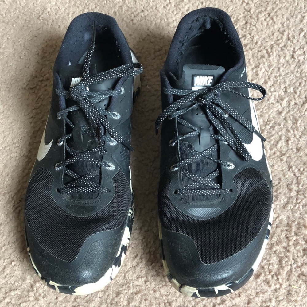 Men’s Nike sneakers